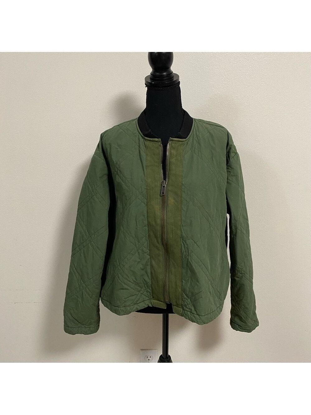 Free People jacket Women’s Size Small Green quilted military style jacket